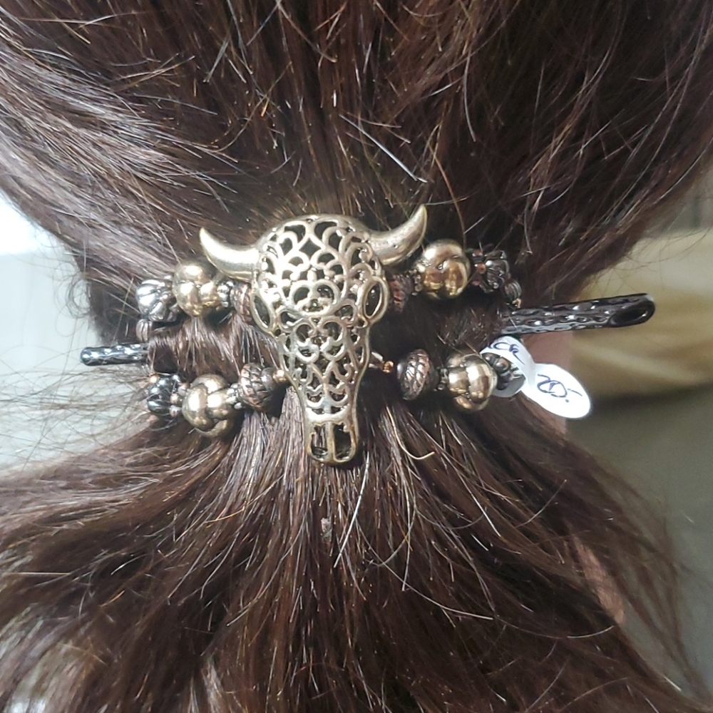 Retired LillaRose Bull Scull Flexi with stick